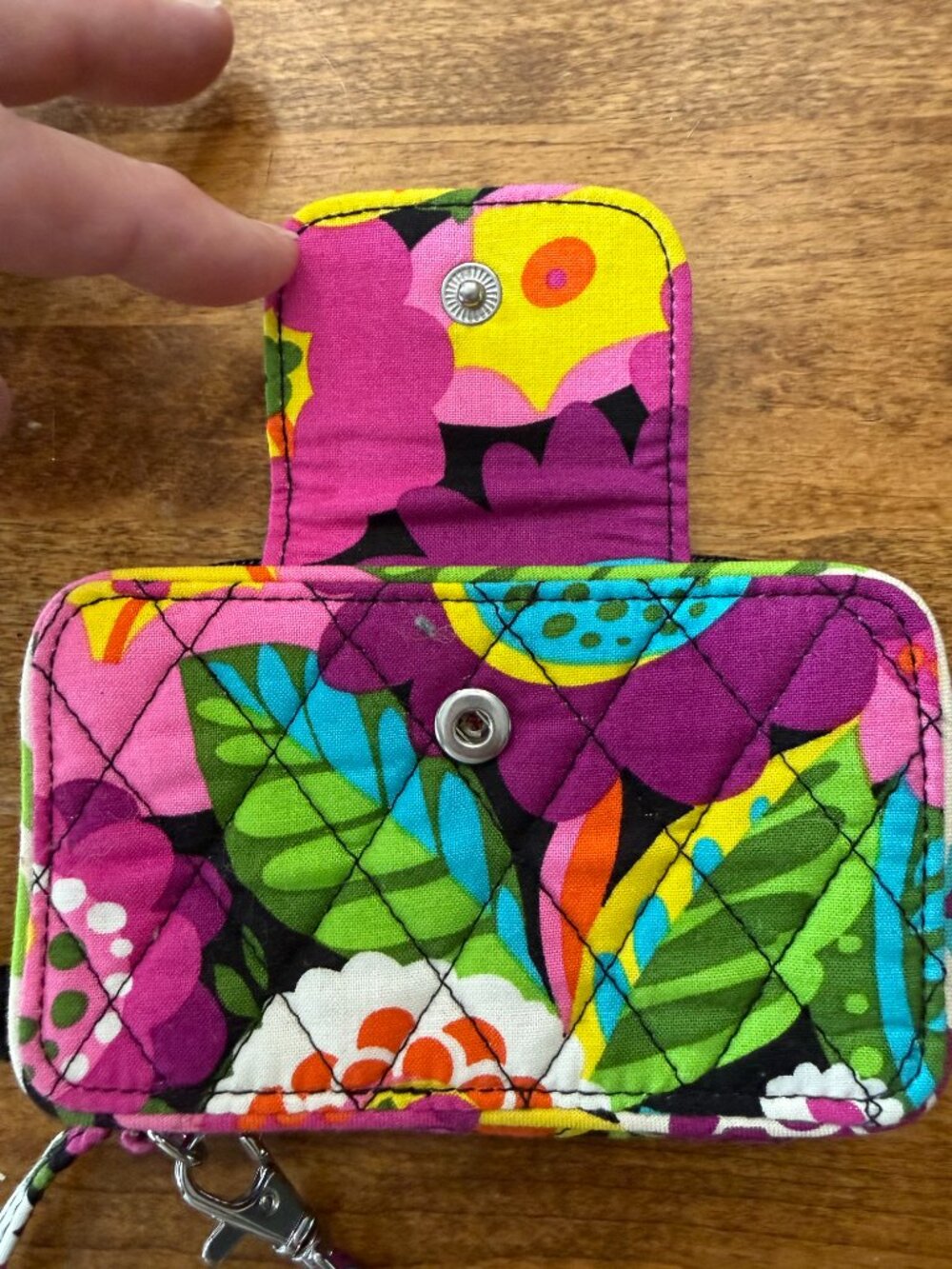 Vera Bradley Wristlet Wallet, Retired "Va Va Voom" Pattern, NWOT - Picture 3 of 15